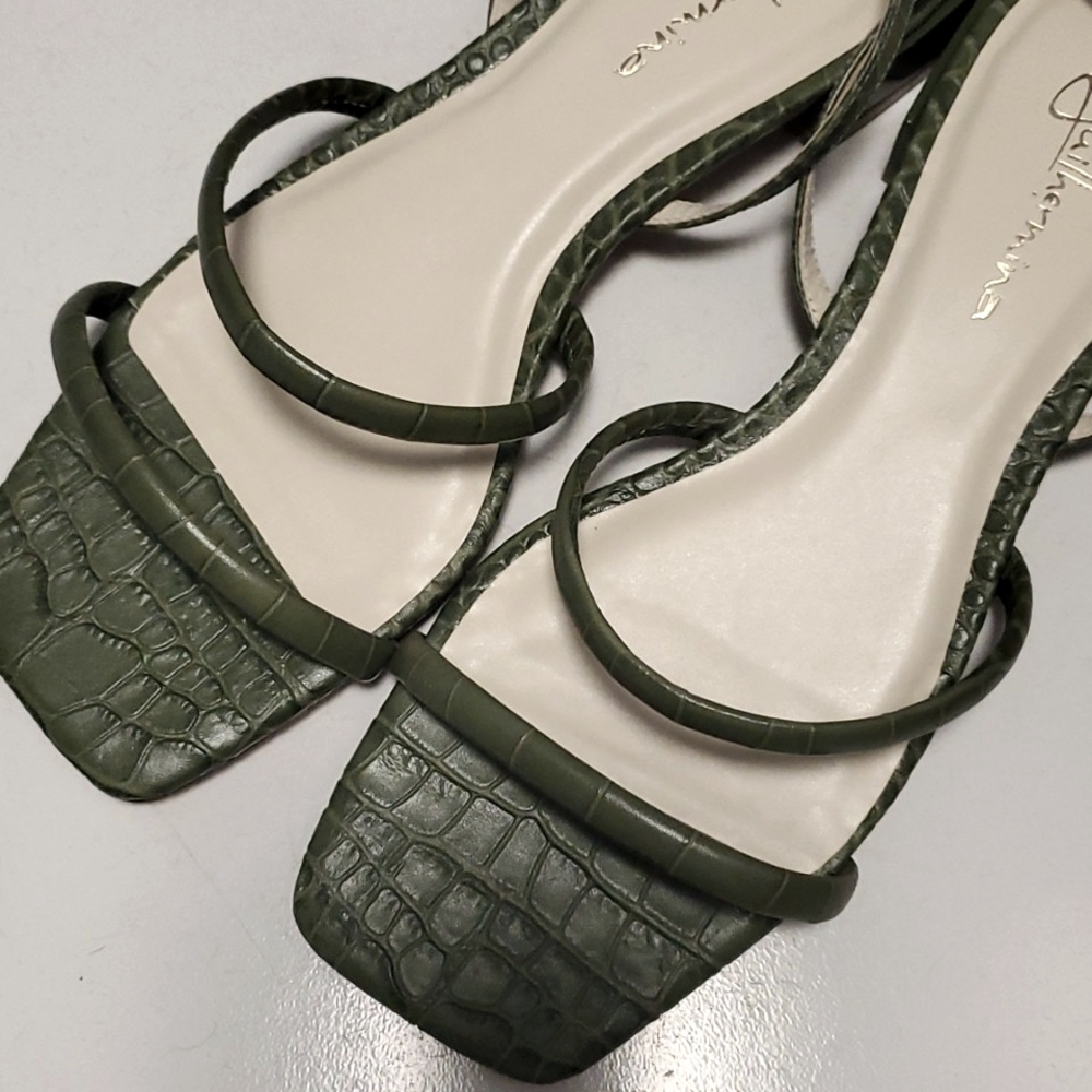 Leather stappy heels
